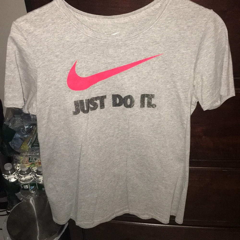 Nike tee